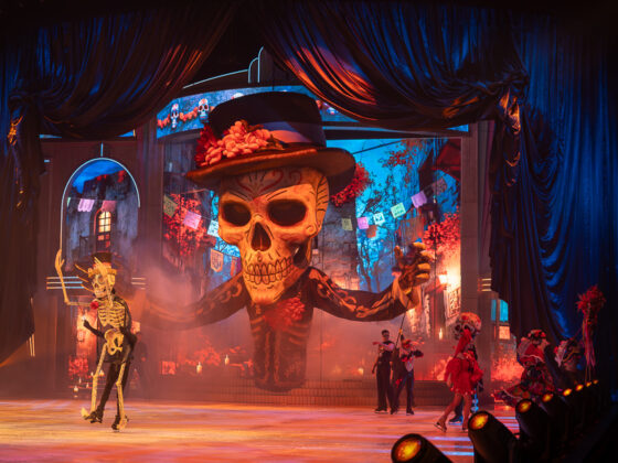 HOLIDAY ON ICE: CINEMA OF DREAMS