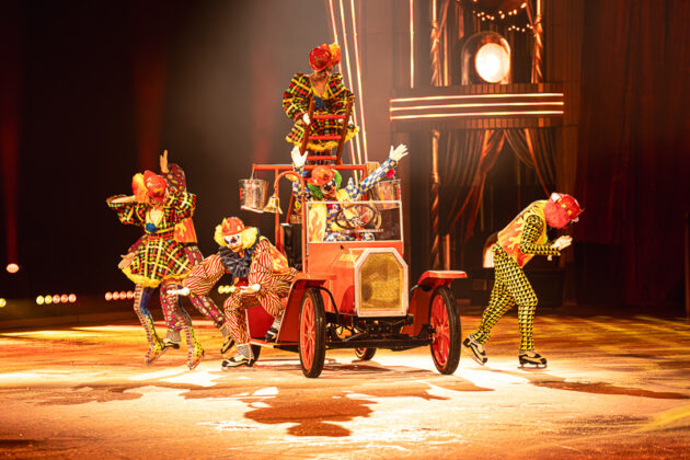 HOLIDAY ON ICE: CINEMA OF DREAMS