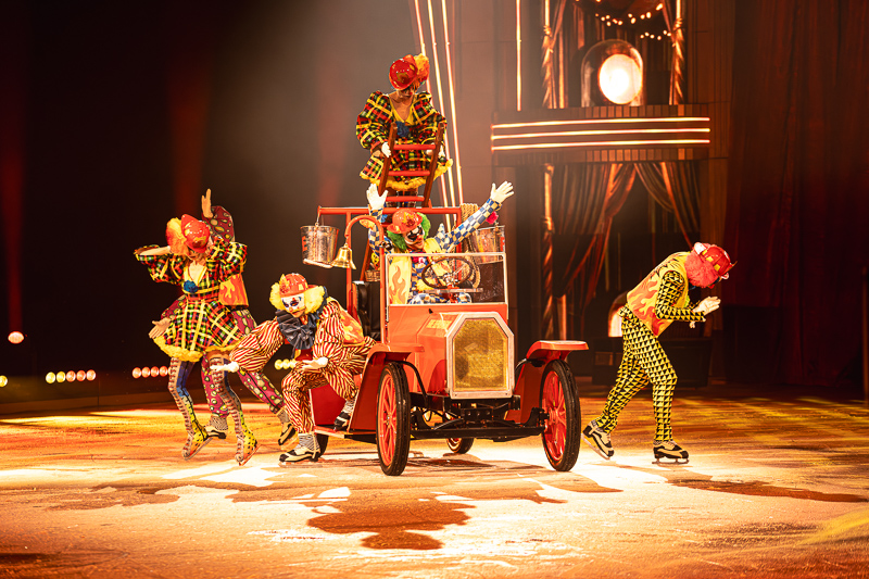 HOLIDAY ON ICE: CINEMA OF DREAMS