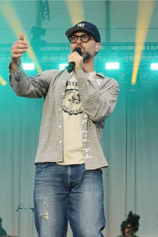 Mark Forster auf der Bremer Galopprennbahn