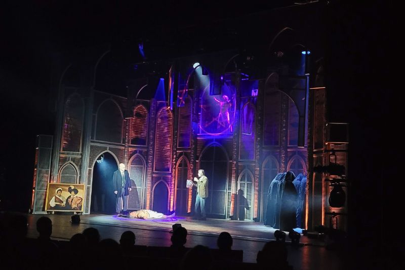 Dan Browns DER DA VINCI CODE – SAKRILEG im Metropol Theater Bremen